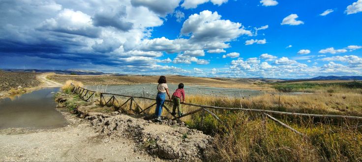Un paese fantasma, un antico ponte romano, un lago di fango&nbsp;bollente.